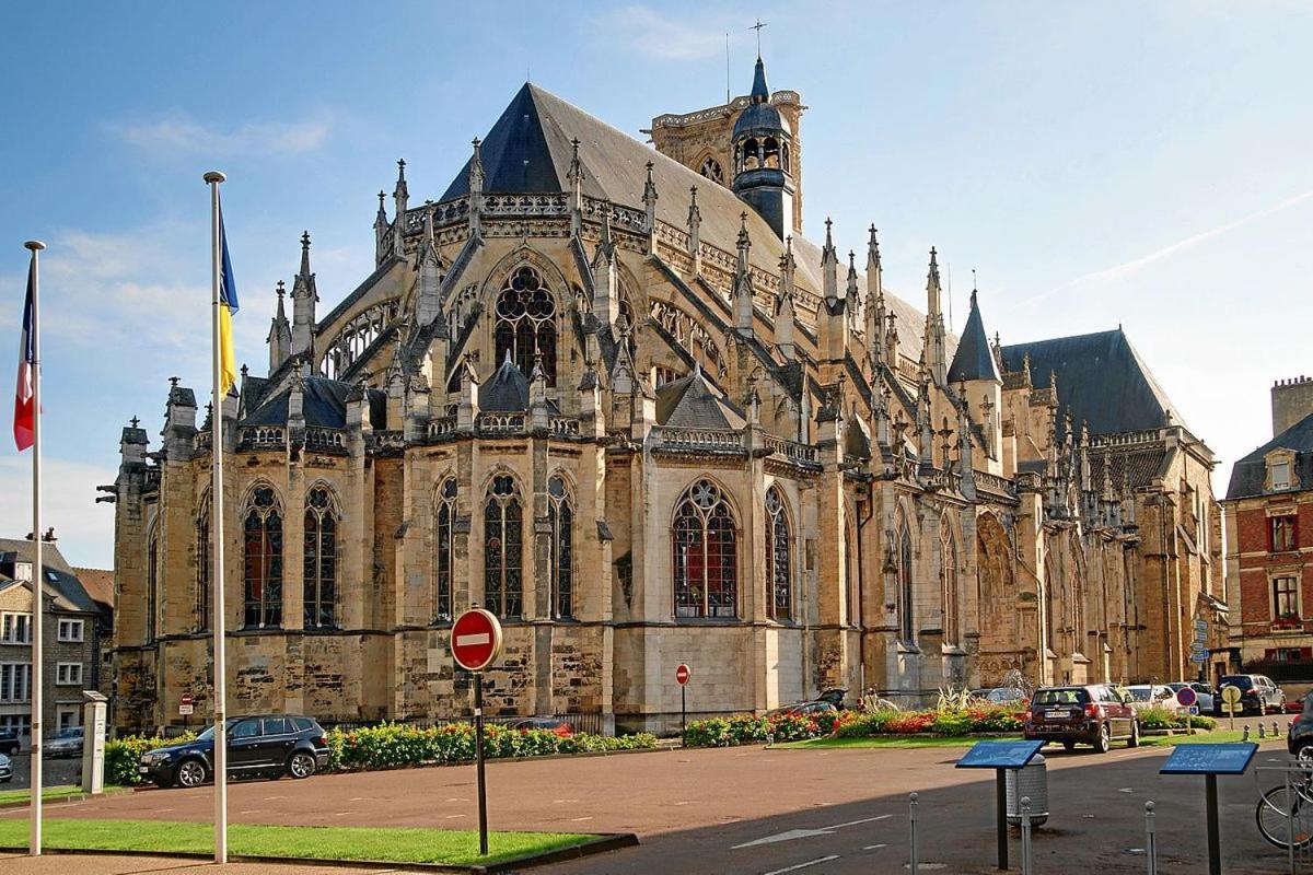 Hotel De Cleves เนอแวร์ ภายนอก รูปภาพ